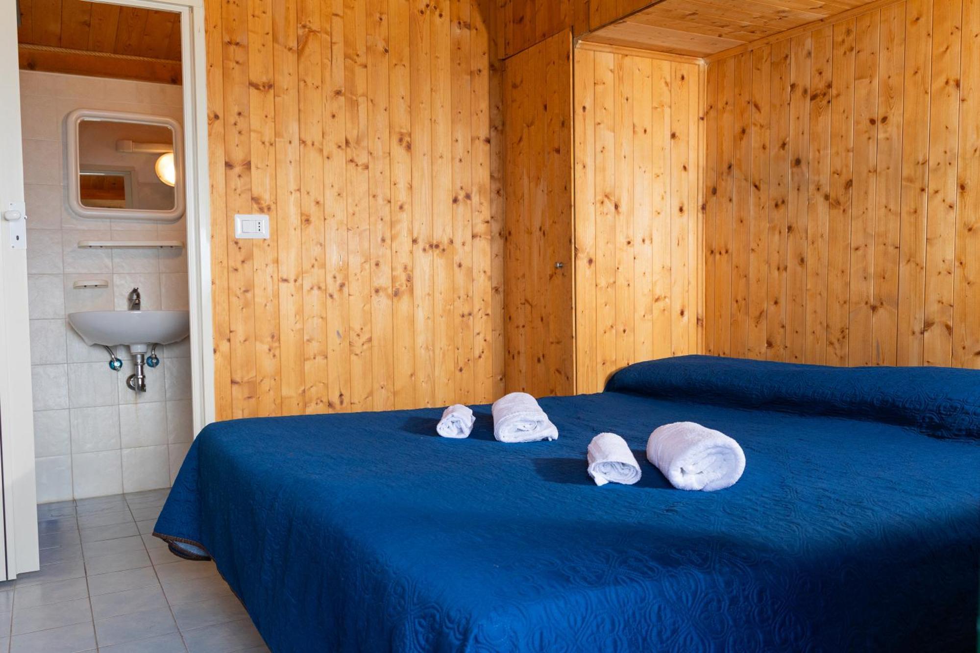 Riva Smeralda Camping Lodge Milazzo Exterior photo
