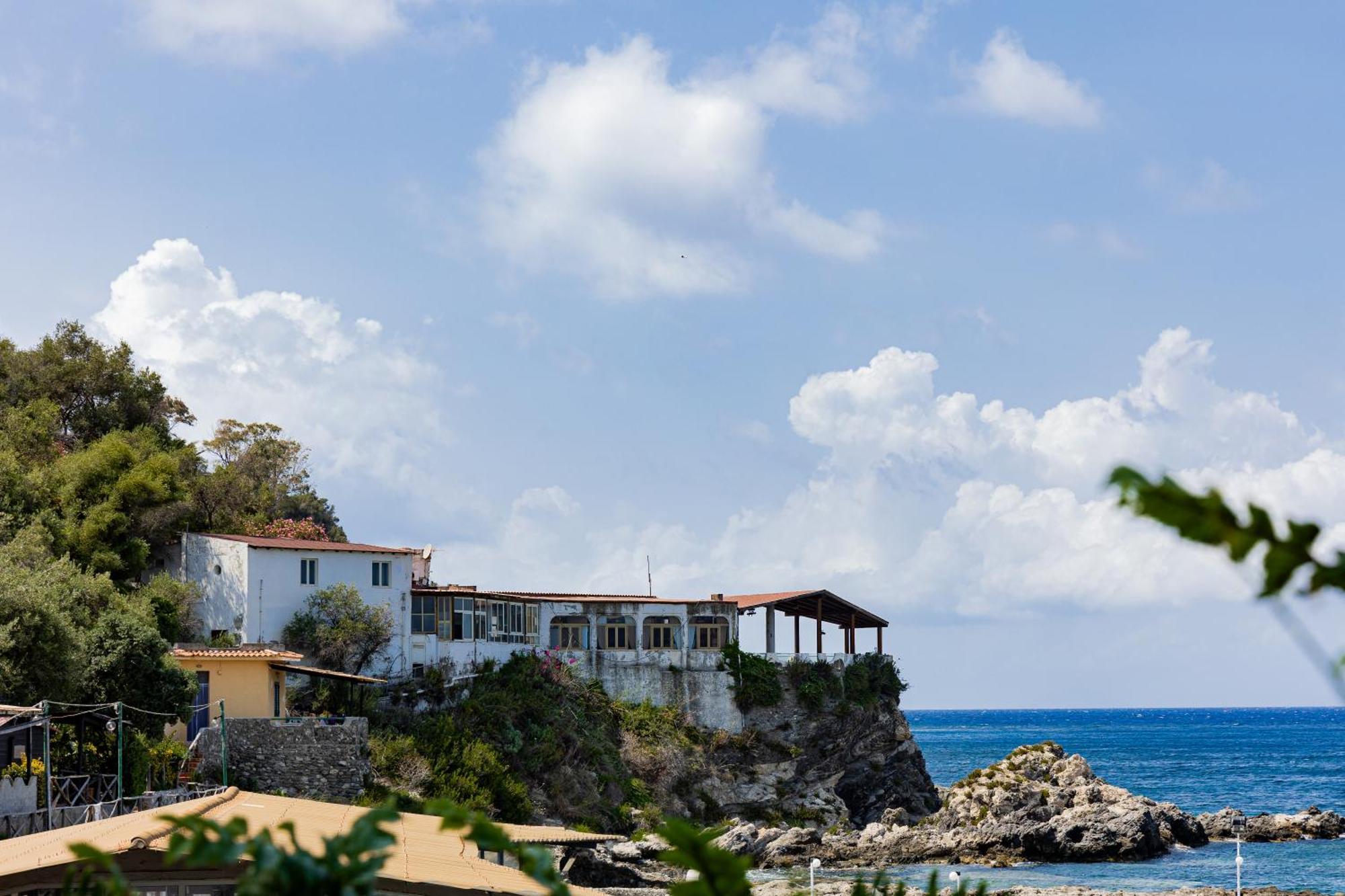 Riva Smeralda Camping Lodge Milazzo Exterior photo