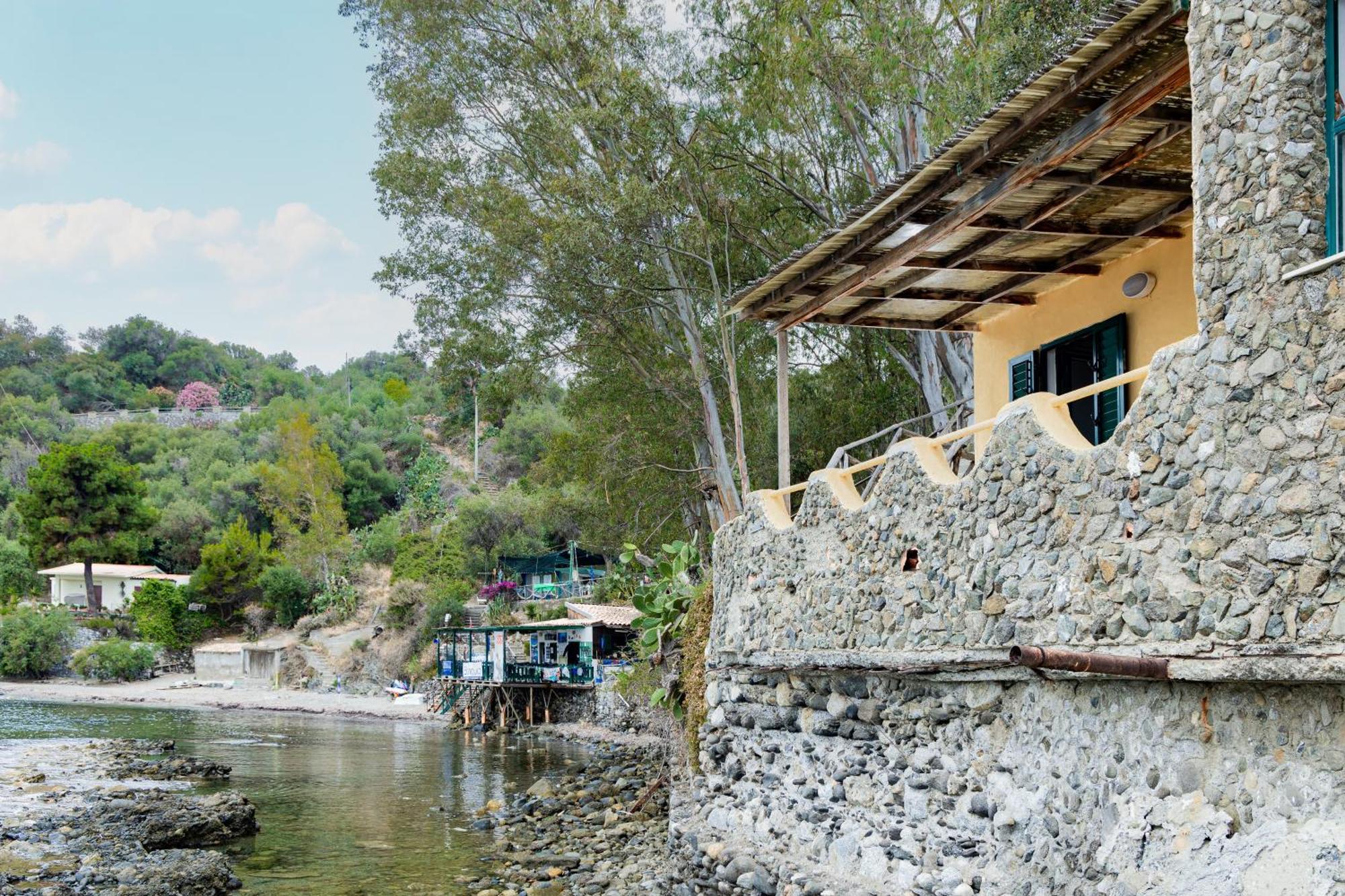 Riva Smeralda Camping Lodge Milazzo Exterior photo