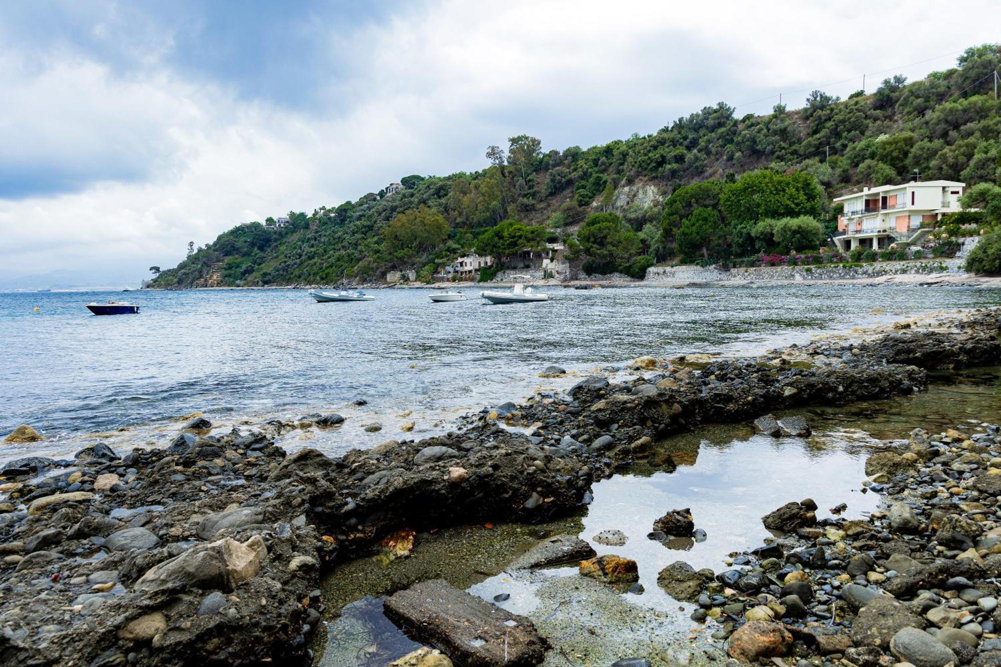 Riva Smeralda Camping Lodge Milazzo Exterior photo