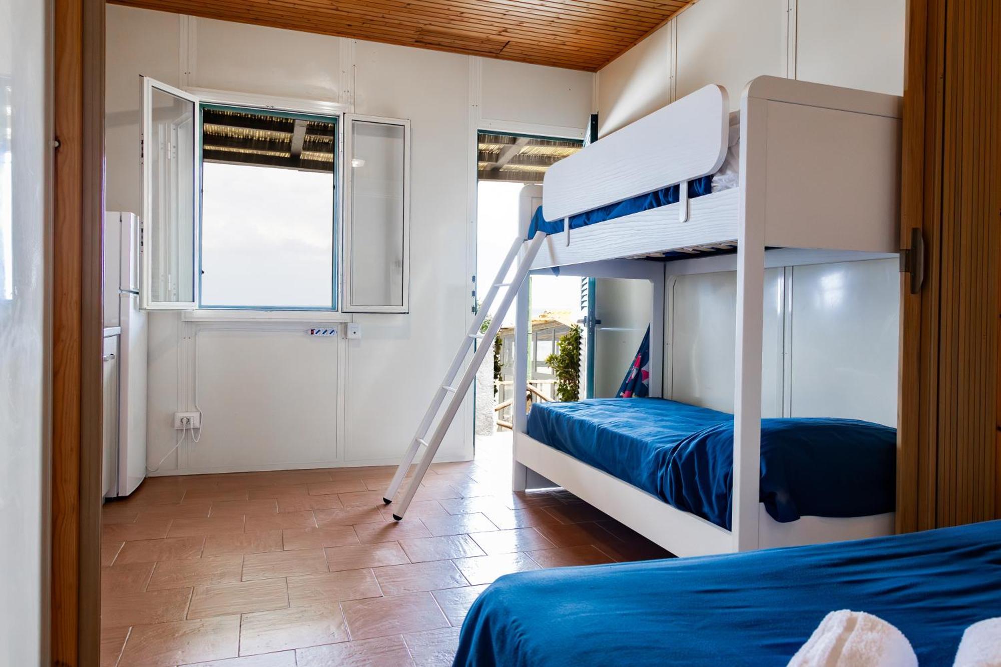Riva Smeralda Camping Lodge Milazzo Exterior photo