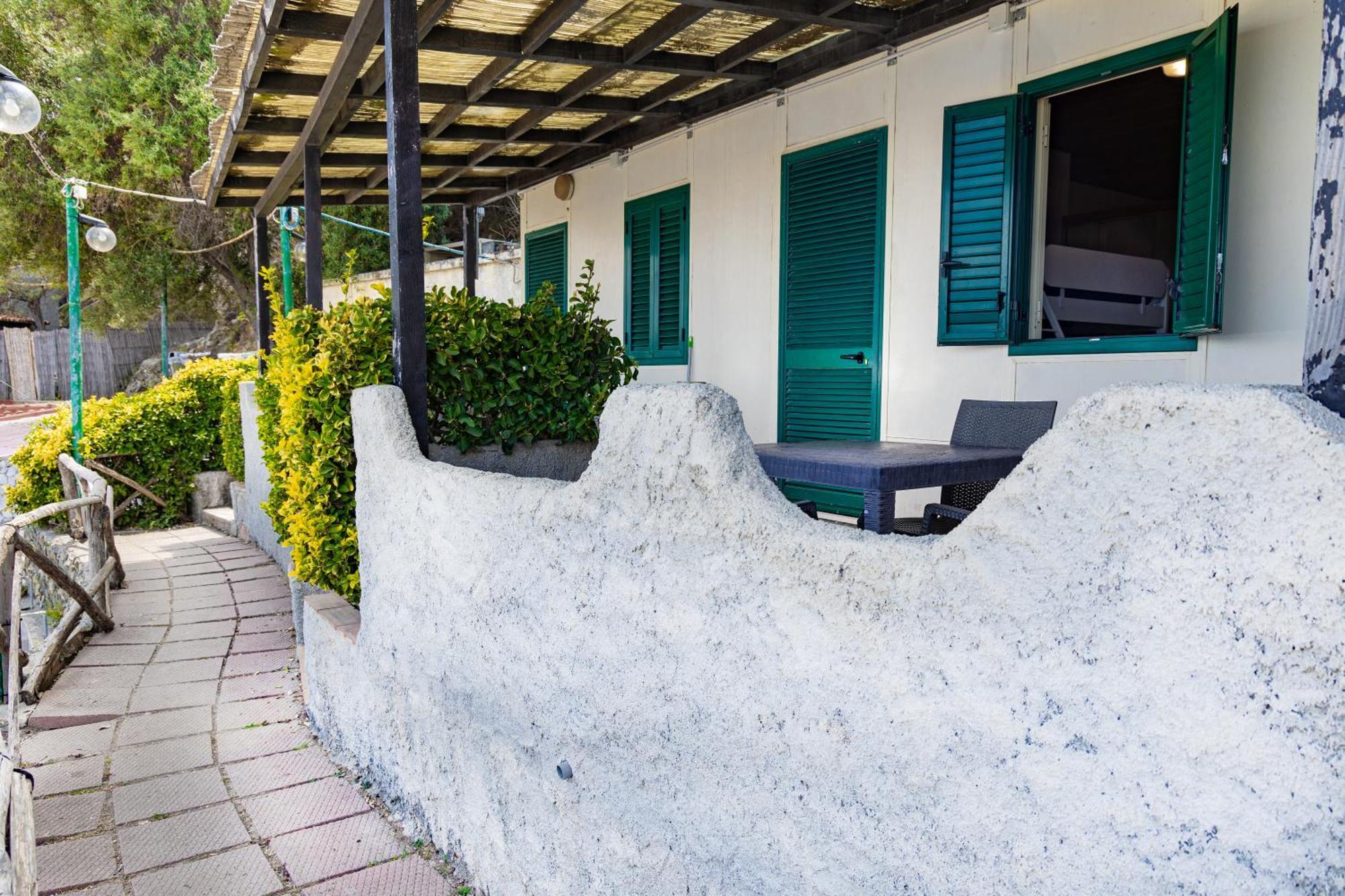 Riva Smeralda Camping Lodge Milazzo Exterior photo